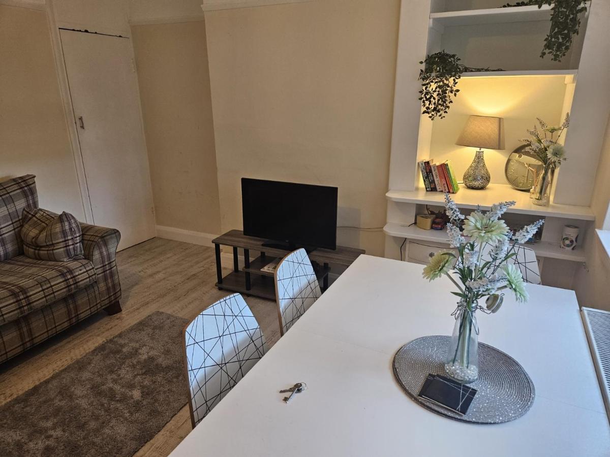 Leigh-On-Sea Retreat - 2 Bedroom Apartment Buitenkant foto