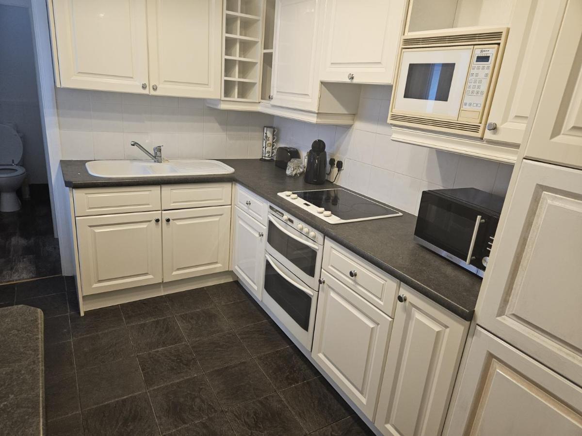 Leigh-On-Sea Retreat - 2 Bedroom Apartment Buitenkant foto