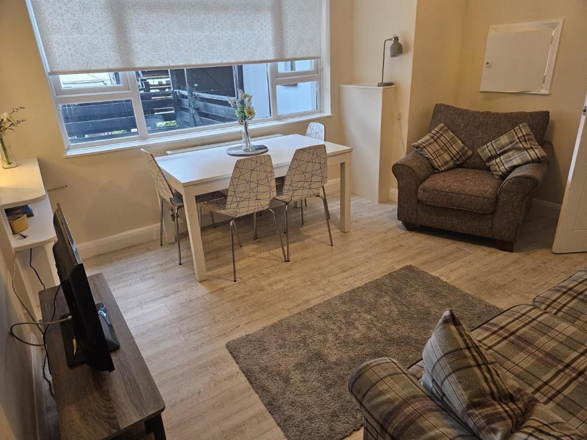 Leigh-On-Sea Retreat - 2 Bedroom Apartment Buitenkant foto